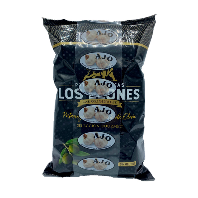Los Leones. Chips with garlic